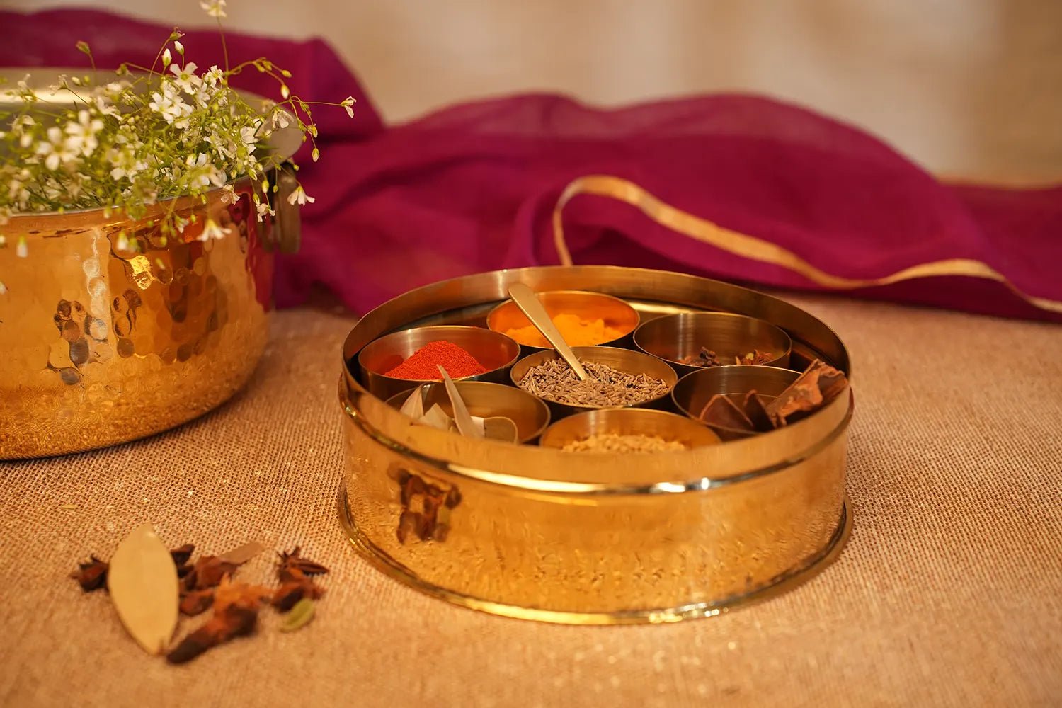 Brass Masala Box - 7 Contaniers & Spoon - Kalasians
