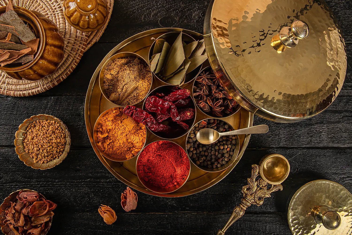 Brass Masala Box - 7 Contaniers & Spoon - Kalasians