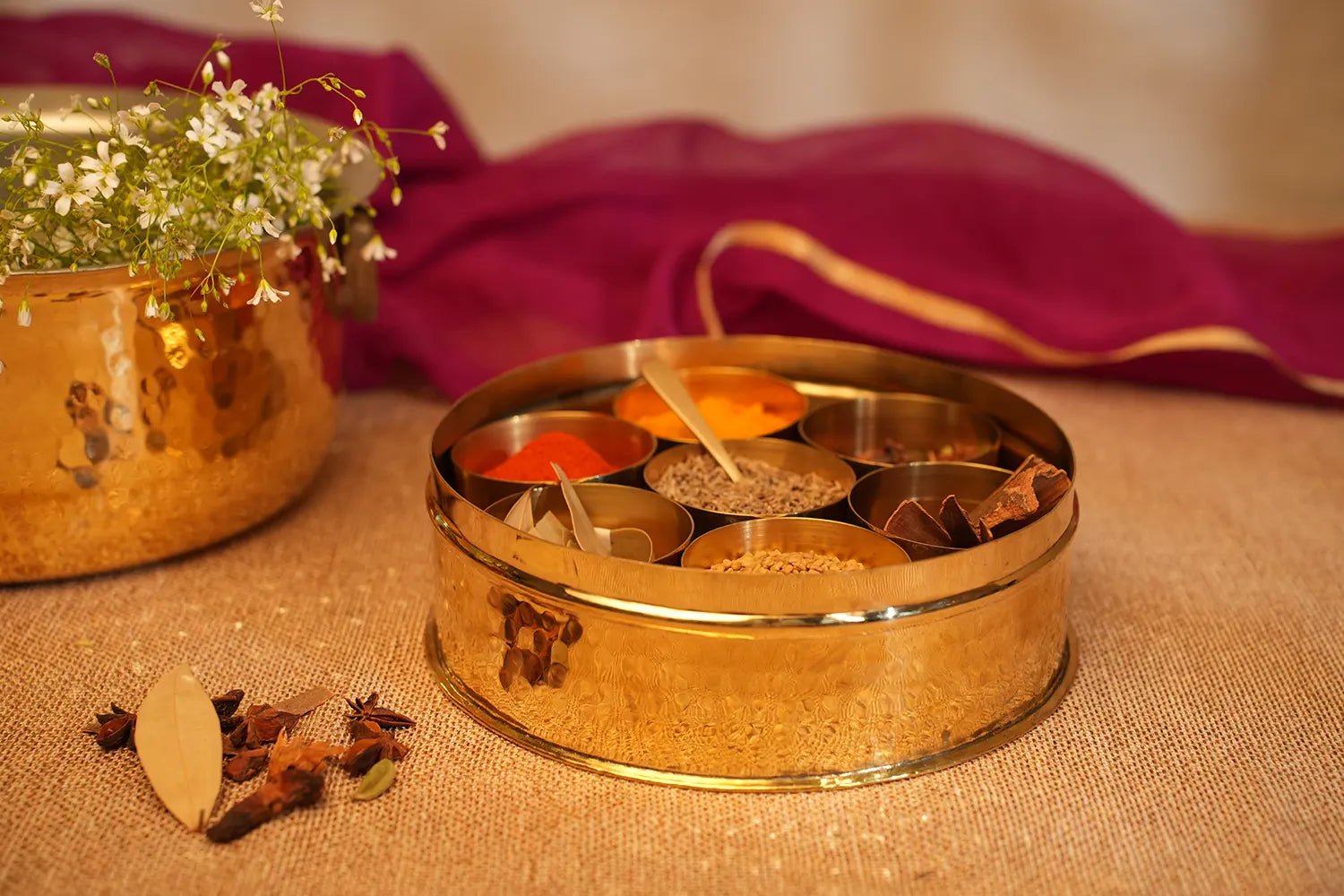 Brass Masala Box - 7 Contaniers & Spoon - Kalasians