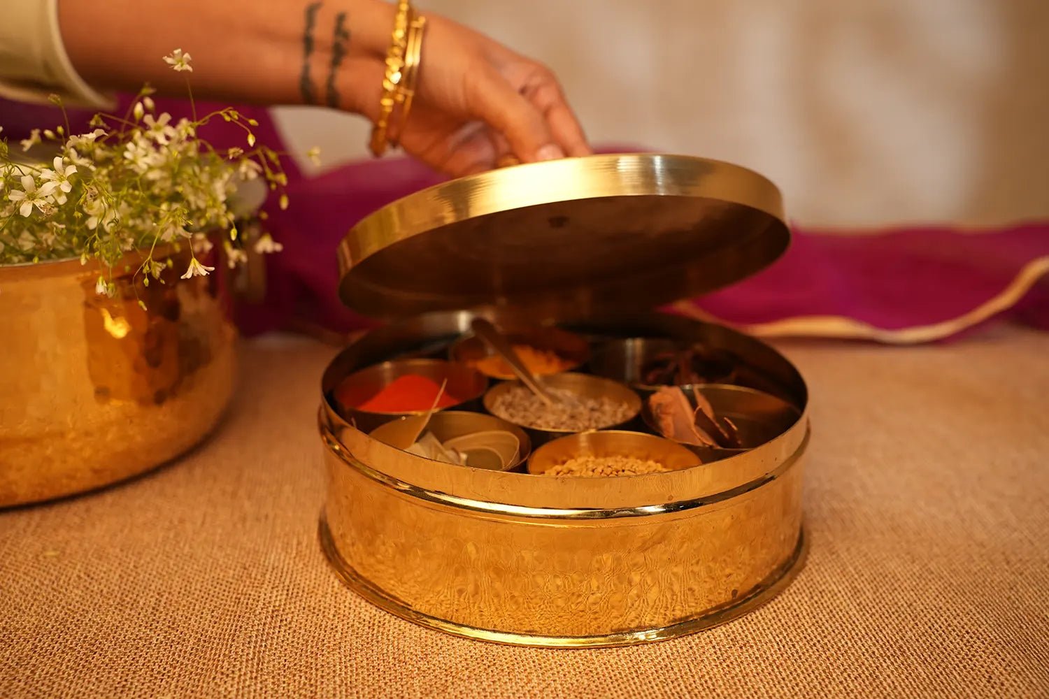 Brass Masala Box - 7 Contaniers & Spoon - Kalasians