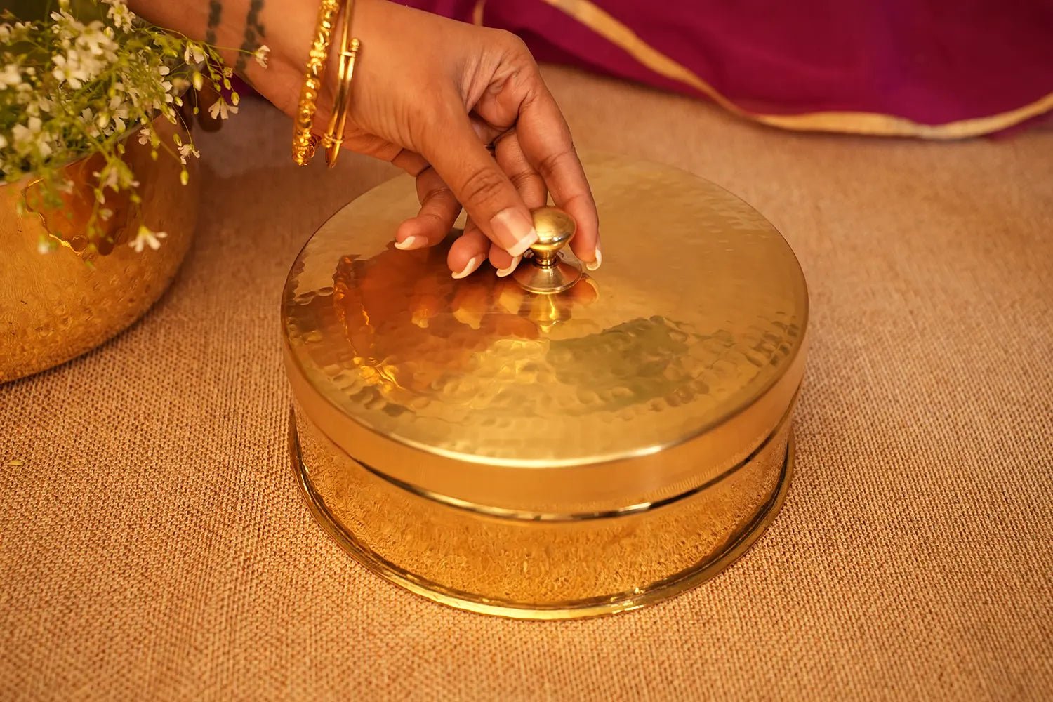 Brass Masala Box - 7 Contaniers & Spoon - Kalasians