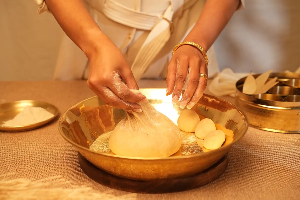 Brass Paraat - Handmade, Hammered Finish & Pure Brass - Kalasians